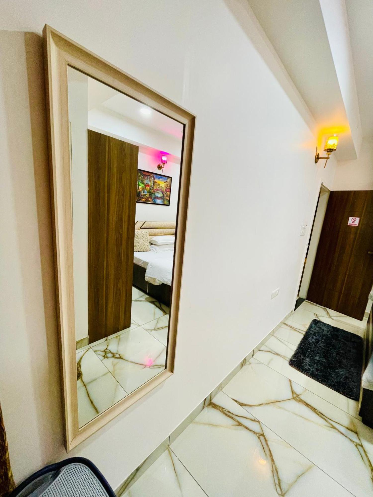 3Bhk Airport Vista Apartment - Entire Apartment ジャイプール エクステリア 写真
